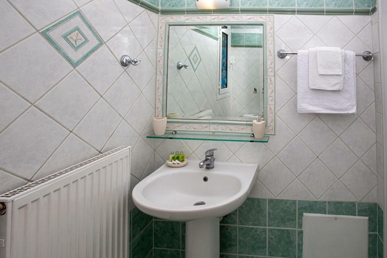Antigone Apartments Argostoli Εξωτερικό φωτογραφία